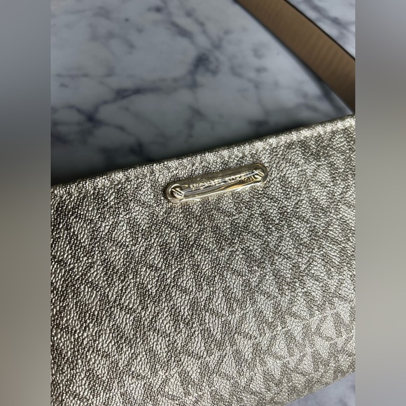 🆕 Michael Kors Adjustable Belt Bag - Picture 2 of 5